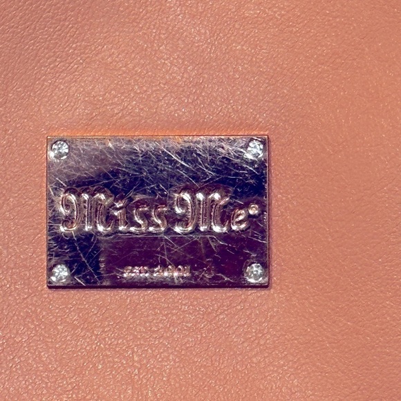 Miss Me Fleurdelis Crossbody Bag - Picture 7 of 10